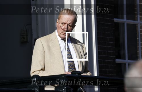 Amsterdam 26 februari 2021
Theo Hiddema in het zonnetje voor zijn huis.