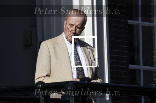 Amsterdam 26 februari 2021
Theo Hiddema in het zonnetje voor zijn huis.