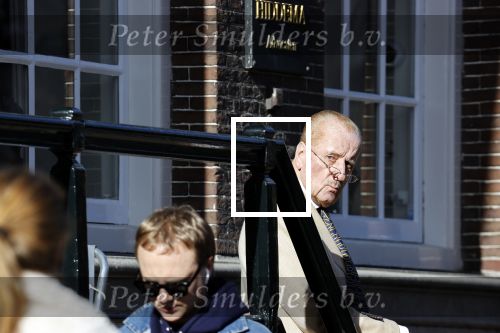 Amsterdam 26 februari 2021
Theo Hiddema in het zonnetje voor zijn huis.