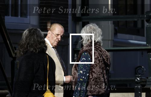 Amsterdam 26 februari 2021
Theo Hiddema in het zonnetje voor zijn huis.