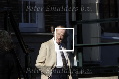 Amsterdam 26 februari 2021
Theo Hiddema in het zonnetje voor zijn huis.