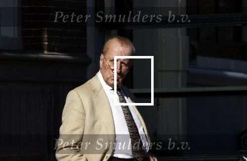 Amsterdam 26 februari 2021
Theo Hiddema in het zonnetje voor zijn huis.