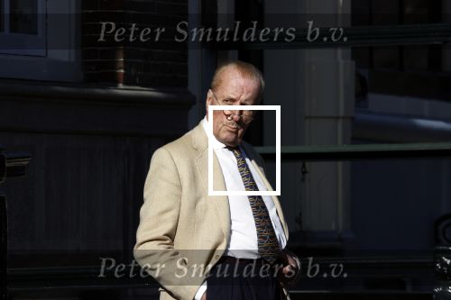 Amsterdam 26 februari 2021
Theo Hiddema in het zonnetje voor zijn huis.