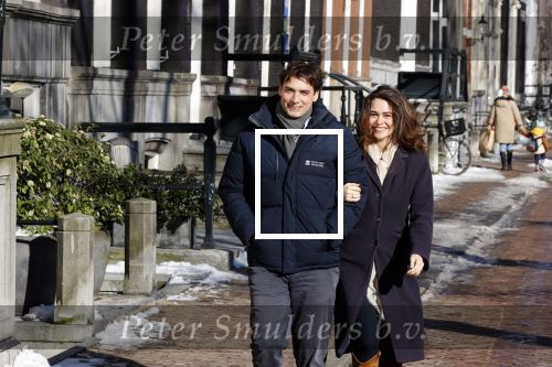 Amsterdam 12 februari 2021
Thierry Baudet en zijn verloofde Davide Heijmans bij de bevroren grachten in Amsterdam.