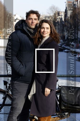 Amsterdam 12 februari 2021
Thierry Baudet en zijn verloofde Davide Heijmans bij de bevroren grachten in Amsterdam.