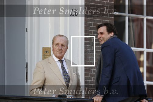 Amsterdam 26 februari 2021
Theo Hiddema en Thierry Baudet voor het huis / praktijk van Theo op de gracht in Amsterdam.