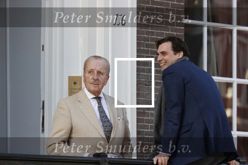 Amsterdam 26 februari 2021
Theo Hiddema en Thierry Baudet voor het huis / praktijk van Theo op de gracht in Amsterdam.
