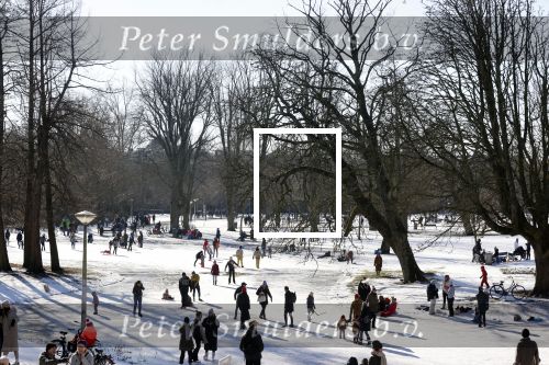 Amsterdam 9 februari 2021
Sneeuw in het vondelpark. Er wordt volop geschaatst in het vondelpark.
