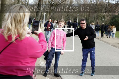 Amsterdam 24 febrruari 2021
Wolter Kroes en kennis Richard hard lopend door het vondelpark