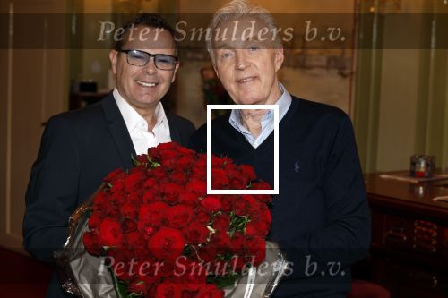 Amsterdam 21 februari 2022
Andre v Duin met zijn nieuwe partner Ferando in zijn eigen bruine cafe thuis.