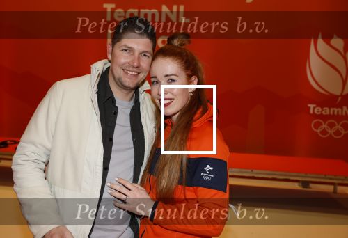 Schiphol 21 februari 2022
De olympische sporters en medaille winnaars komen terug uit Peking en worden gehuldigd in het Hilton Hotel. Antoinette de Jong met verloofde / vriend