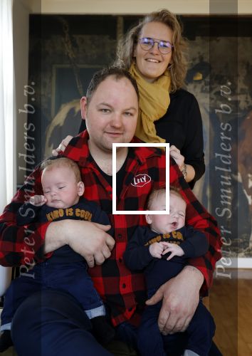 Dieverbrug 26 februari 2022
Boer Remco Aalders met zijn vrouw en hun pasgeboren tweeling