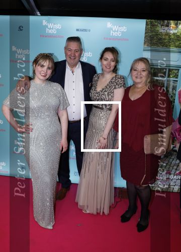Amsterdam 14 februari 2022
Premiere ik wist het in Tuschinski.
Chantal v gastel met familie