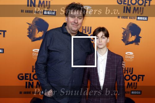 Apeldoorn 27 februari 2022
Premiere Hij gelooft in mij . Diederik Ebbinge met zoon en kennissen