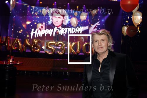 Amsterdam 22 februari 2022
Hans Klok viert zijn 53e verjaardag in the Harbour Club. Later op de avond vraagt hij zijn partner Dann v Ling ten huwelijk.