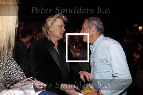 Amsterdam 22 februari 2022
Hans Klok viert zijn 53e verjaardag in the Harbour Club. Later op de avond vraagt hij zijn partner Dann v Ling ten huwelijk. hans met ex partner Frank