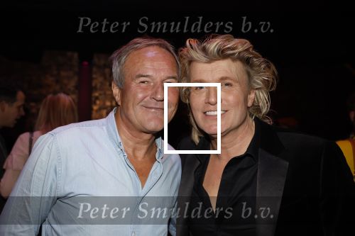 Amsterdam 22 februari 2022
Hans Klok viert zijn 53e verjaardag in the Harbour Club. Later op de avond vraagt hij zijn partner Dann v Ling ten huwelijk. hans met ex partner Frank