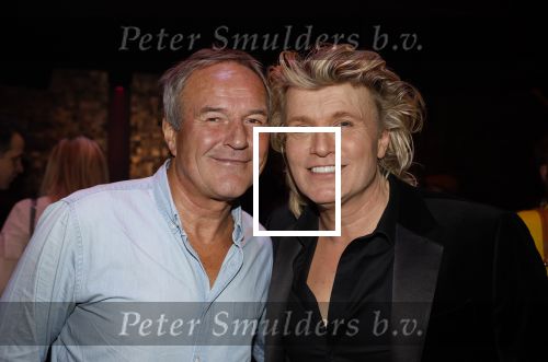 Amsterdam 22 februari 2022
Hans Klok viert zijn 53e verjaardag in the Harbour Club. Later op de avond vraagt hij zijn partner Dann v Ling ten huwelijk. hans met ex partner Frank