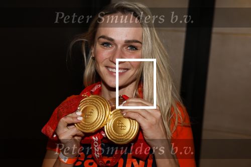 Schiphol 21 februari 2022
De olympische sporters en medaille winnaars komen terug uit Peking en worden gehuldigd in het Hilton Hotel. Irene Schouten