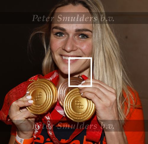 Schiphol 21 februari 2022
De olympische sporters en medaille winnaars komen terug uit Peking en worden gehuldigd in het Hilton Hotel. Irene Schouten