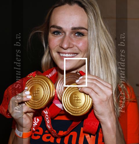 Schiphol 21 februari 2022
De olympische sporters en medaille winnaars komen terug uit Peking en worden gehuldigd in het Hilton Hotel. Irene Schouten
