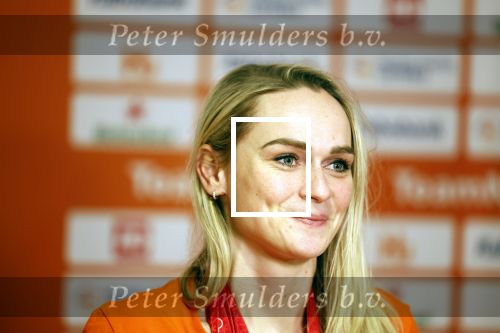Schiphol 21 februari 2022
De olympische sporters en medaille winnaars komen terug uit Peking en worden gehuldigd in het Hilton Hotel. Irene Schouten