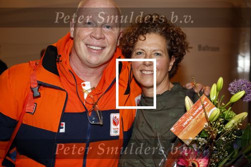 Schiphol 21 februari 2022
De olympische sporters en medaille winnaars komen terug uit Peking en worden gehuldigd in het Hilton Hotel. Jeroen Kraaij met zijn vrouw