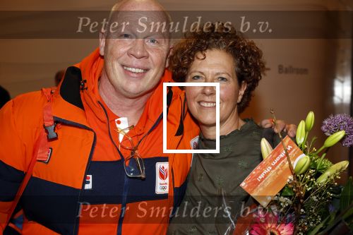 Schiphol 21 februari 2022
De olympische sporters en medaille winnaars komen terug uit Peking en worden gehuldigd in het Hilton Hotel. Jeroen Kraaij met zijn vrouw