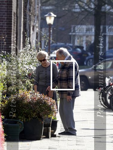 Amsterdam 1 maart 2022
Jules en Puck Croiset voor hun huis in Amsterdam zuid.