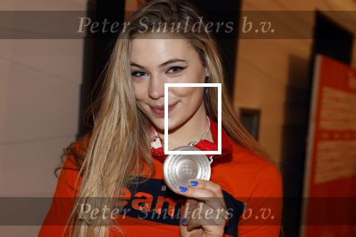 Schiphol 21 februari 2022
De olympische sporters en medaille winnaars komen terug uit Peking en worden gehuldigd in het Hilton Hotel. Jutta v Leerdam en vriendinnen
