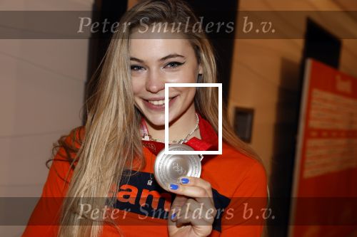 Schiphol 21 februari 2022
De olympische sporters en medaille winnaars komen terug uit Peking en worden gehuldigd in het Hilton Hotel. Jutta v Leerdam en vriendinnen