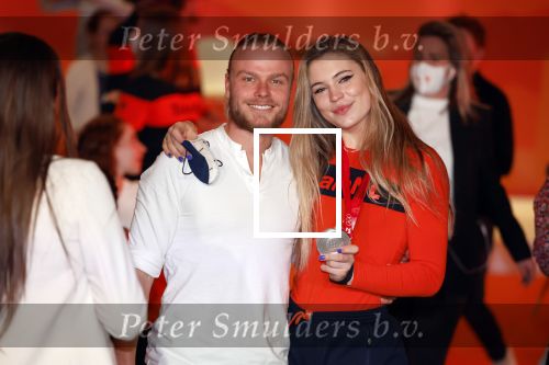 Schiphol 21 februari 2022
De olympische sporters en medaille winnaars komen terug uit Peking en worden gehuldigd in het Hilton Hotel. Jutta v Leerdam met vriend Koen Verweij