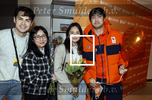 Schiphol 21 februari 2022
De olympische sporters en medaille winnaars komen terug uit Peking en worden gehuldigd in het Hilton Hotel. Kaj Verbij met vriendin en familie