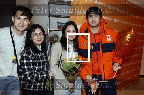 Schiphol 21 februari 2022
De olympische sporters en medaille winnaars komen terug uit Peking en worden gehuldigd in het Hilton Hotel. Kaj Verbij met vriendin en familie