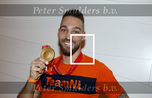Schiphol 21 februari 2022
De olympische sporters en medaille winnaars komen terug uit Peking en worden gehuldigd in het Hilton Hotel. Kjeld Nuis