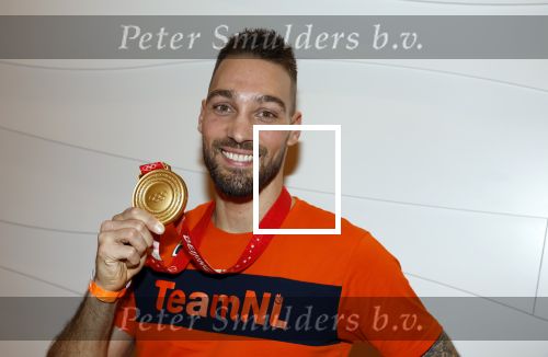 Schiphol 21 februari 2022
De olympische sporters en medaille winnaars komen terug uit Peking en worden gehuldigd in het Hilton Hotel. Kjeld Nuis