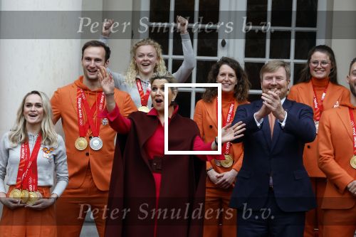 Den Haag 22 februari 2022
De nederlandse medaille winnaars zijn te gast bij Koning Willem Alexander en Koningin Maxima op paleis Noordeinde. Aanwezig oa Irene Schouten Suzanne Schulting Ireen Wust Thomas Krol Antoinette de Jong Marijke Groenewoud Selma Poutsma Yara v kerkhof Xandra Velzeboer Kimberley Bos Patrick Roest en Kjeld Nuis