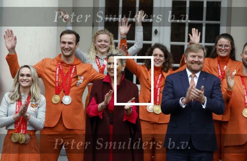 Den Haag 22 februari 2022
De nederlandse medaille winnaars zijn te gast bij Koning Willem Alexander en Koningin Maxima op paleis Noordeinde. Aanwezig oa Irene Schouten Suzanne Schulting Ireen Wust Thomas Krol Antoinette de Jong Marijke Groenewoud Selma Poutsma Yara v kerkhof Xandra Velzeboer Kimberley Bos Patrick Roest en Kjeld Nuis