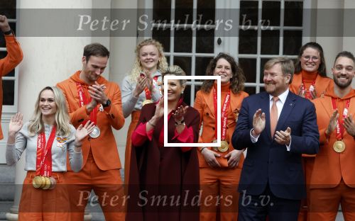 Den Haag 22 februari 2022
De nederlandse medaille winnaars zijn te gast bij Koning Willem Alexander en Koningin Maxima op paleis Noordeinde. Aanwezig oa Irene Schouten Suzanne Schulting Ireen Wust Thomas Krol Antoinette de Jong Marijke Groenewoud Selma Poutsma Yara v kerkhof Xandra Velzeboer Kimberley Bos Patrick Roest en Kjeld Nuis