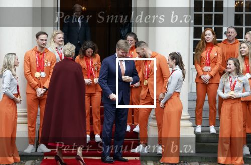 Den Haag 22 februari 2022
De nederlandse medaille winnaars zijn te gast bij Koning Willem Alexander en Koningin Maxima op paleis Noordeinde. Aanwezig oa Irene Schouten Suzanne Schulting Ireen Wust Thomas Krol Antoinette de Jong Marijke Groenewoud Selma Poutsma Yara v kerkhof Xandra Velzeboer Kimberley Bos Patrick Roest en Kjeld Nuis