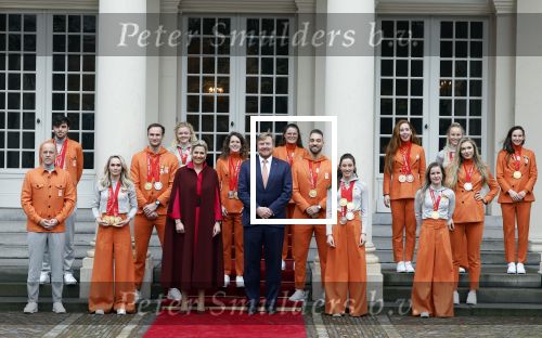 Den Haag 22 februari 2022
De nederlandse medaille winnaars zijn te gast bij Koning Willem Alexander en Koningin Maxima op paleis Noordeinde. Aanwezig oa Irene Schouten Suzanne Schulting Ireen Wust Thomas Krol Antoinette de Jong Marijke Groenewoud Selma Poutsma Yara v kerkhof Xandra Velzeboer Kimberley Bos Patrick Roest en Kjeld Nuis