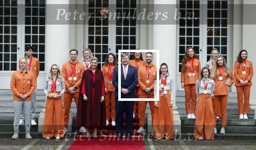Den Haag 22 februari 2022
De nederlandse medaille winnaars zijn te gast bij Koning Willem Alexander en Koningin Maxima op paleis Noordeinde. Aanwezig oa Irene Schouten Suzanne Schulting Ireen Wust Thomas Krol Antoinette de Jong Marijke Groenewoud Selma Poutsma Yara v kerkhof Xandra Velzeboer Kimberley Bos Patrick Roest en Kjeld Nuis