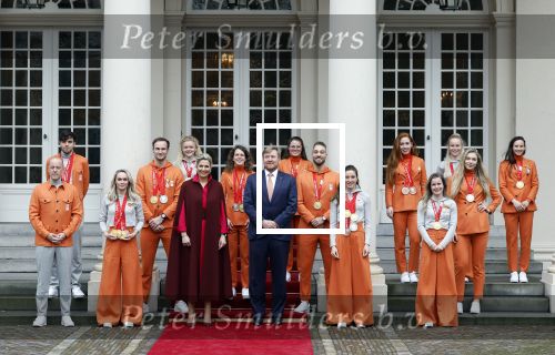 Den Haag 22 februari 2022
De nederlandse medaille winnaars zijn te gast bij Koning Willem Alexander en Koningin Maxima op paleis Noordeinde. Aanwezig oa Irene Schouten Suzanne Schulting Ireen Wust Thomas Krol Antoinette de Jong Marijke Groenewoud Selma Poutsma Yara v kerkhof Xandra Velzeboer Kimberley Bos Patrick Roest en Kjeld Nuis