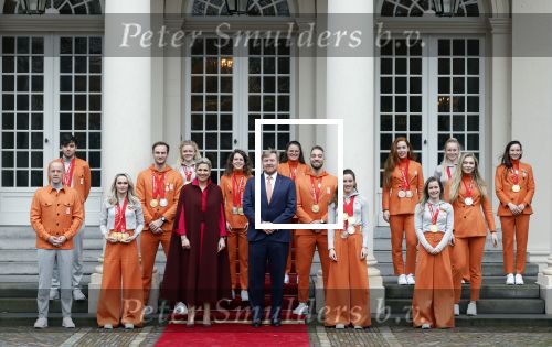 Den Haag 22 februari 2022
De nederlandse medaille winnaars zijn te gast bij Koning Willem Alexander en Koningin Maxima op paleis Noordeinde. Aanwezig oa Irene Schouten Suzanne Schulting Ireen Wust Thomas Krol Antoinette de Jong Marijke Groenewoud Selma Poutsma Yara v kerkhof Xandra Velzeboer Kimberley Bos Patrick Roest en Kjeld Nuis