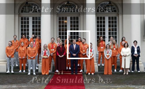 Den Haag 22 februari 2022
De nederlandse medaille winnaars zijn te gast bij Koning Willem Alexander en Koningin Maxima op paleis Noordeinde. Aanwezig oa Irene Schouten Suzanne Schulting Ireen Wust Thomas Krol Antoinette de Jong Marijke Groenewoud Selma Poutsma Yara v kerkhof Xandra Velzeboer Kimberley Bos Patrick Roest en Kjeld Nuis