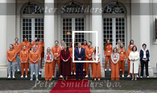 Den Haag 22 februari 2022
De nederlandse medaille winnaars zijn te gast bij Koning Willem Alexander en Koningin Maxima op paleis Noordeinde. Aanwezig oa Irene Schouten Suzanne Schulting Ireen Wust Thomas Krol Antoinette de Jong Marijke Groenewoud Selma Poutsma Yara v kerkhof Xandra Velzeboer Kimberley Bos Patrick Roest en Kjeld Nuis