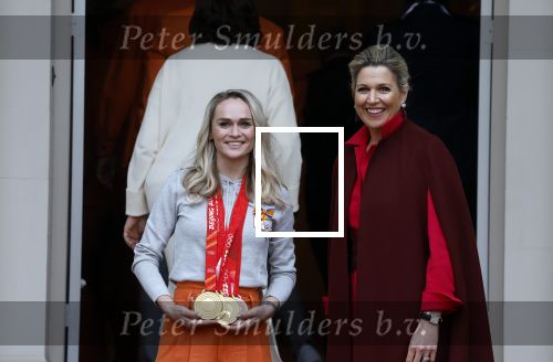Den Haag 22 februari 2022
De nederlandse medaille winnaars zijn te gast bij Koning Willem Alexander en Koningin Maxima op paleis Noordeinde. Aanwezig oa Irene Schouten Suzanne Schulting Ireen Wust Thomas Krol Antoinette de Jong Marijke Groenewoud Selma Poutsma Yara v kerkhof Xandra Velzeboer Kimberley Bos Patrick Roest en Kjeld Nuis