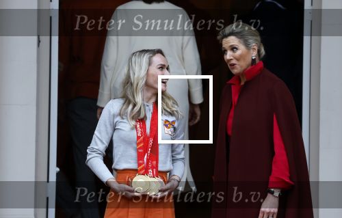 Den Haag 22 februari 2022
De nederlandse medaille winnaars zijn te gast bij Koning Willem Alexander en Koningin Maxima op paleis Noordeinde. Aanwezig oa Irene Schouten Suzanne Schulting Ireen Wust Thomas Krol Antoinette de Jong Marijke Groenewoud Selma Poutsma Yara v kerkhof Xandra Velzeboer Kimberley Bos Patrick Roest en Kjeld Nuis