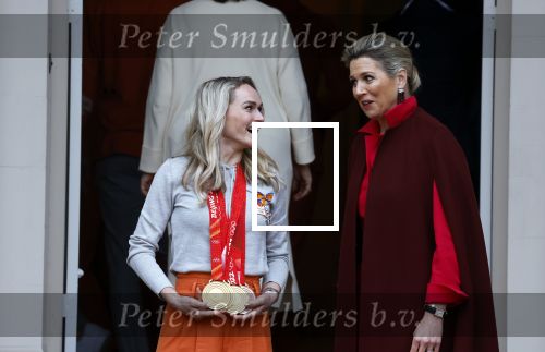 Den Haag 22 februari 2022
De nederlandse medaille winnaars zijn te gast bij Koning Willem Alexander en Koningin Maxima op paleis Noordeinde. Aanwezig oa Irene Schouten Suzanne Schulting Ireen Wust Thomas Krol Antoinette de Jong Marijke Groenewoud Selma Poutsma Yara v kerkhof Xandra Velzeboer Kimberley Bos Patrick Roest en Kjeld Nuis