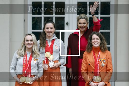 Den Haag 22 februari 2022
De nederlandse medaille winnaars zijn te gast bij Koning Willem Alexander en Koningin Maxima op paleis Noordeinde. Aanwezig oa Irene Schouten Suzanne Schulting Ireen Wust Thomas Krol Antoinette de Jong Marijke Groenewoud Selma Poutsma Yara v kerkhof Xandra Velzeboer Kimberley Bos Patrick Roest en Kjeld Nuis